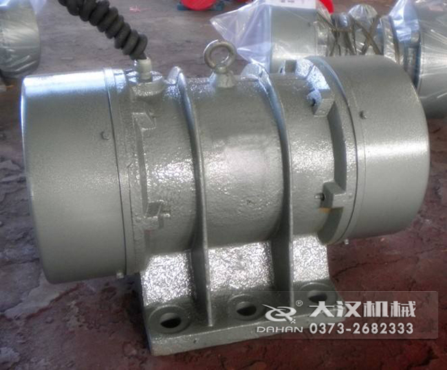 VB振動電機是靠偏心塊的振動而造成的，振動源所以偏心塊的角度和大小是比較重要的。