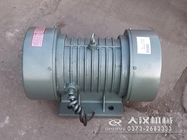 VB振動電機的選型要根據(jù)所匹配產(chǎn)品需要的激振大小，進行選擇。